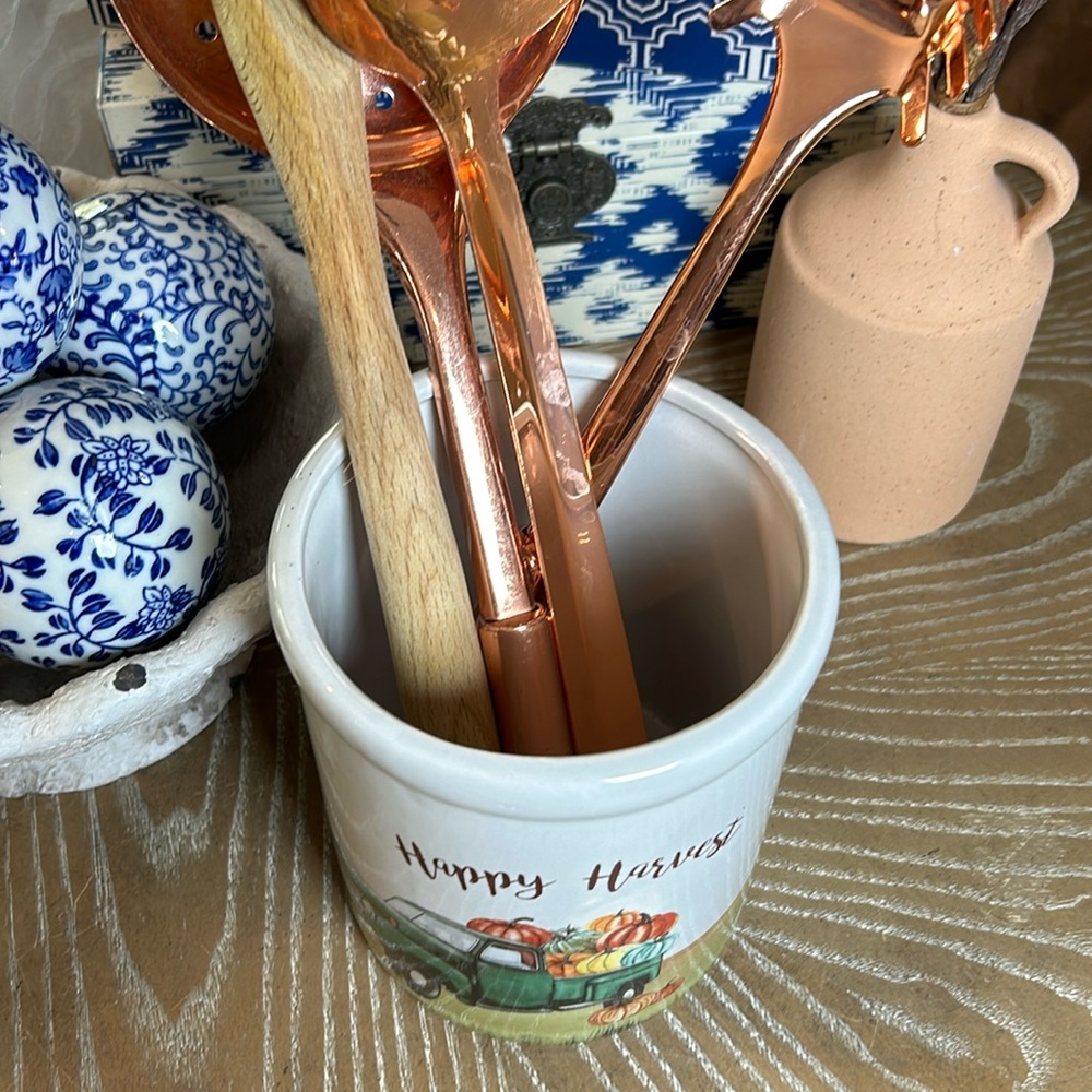 NEW! Fall Harvest Farmhouse Vintage Truck Pumpkin Ceramic Crock Utensil Holder - Picture 5 of 7